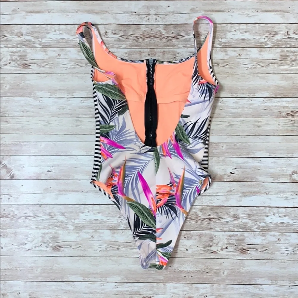 Body Glove Bathing Suit Swimsuit Size Small - Picture 4 of 12